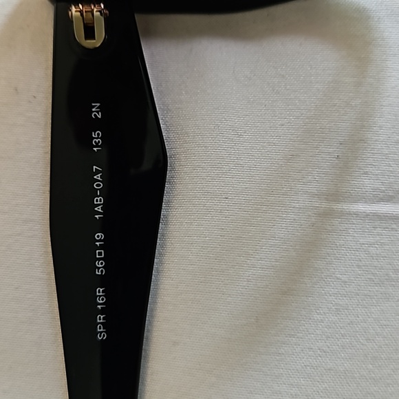 Authentic Prada SPR16R - Picture 6 of 7